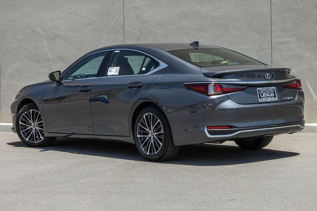 new 2025 Lexus ES 300h car, priced at $50,284