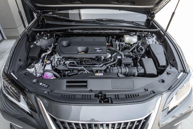 new 2025 Lexus ES 300h car, priced at $50,284