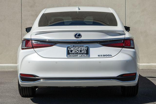 used 2022 Lexus ES 300h car, priced at $35,999