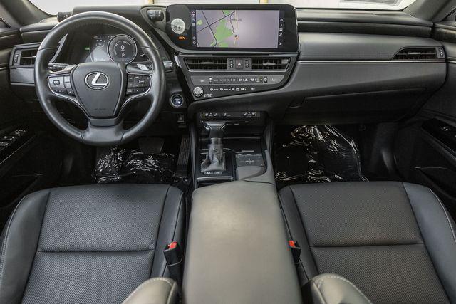 used 2022 Lexus ES 300h car, priced at $35,999