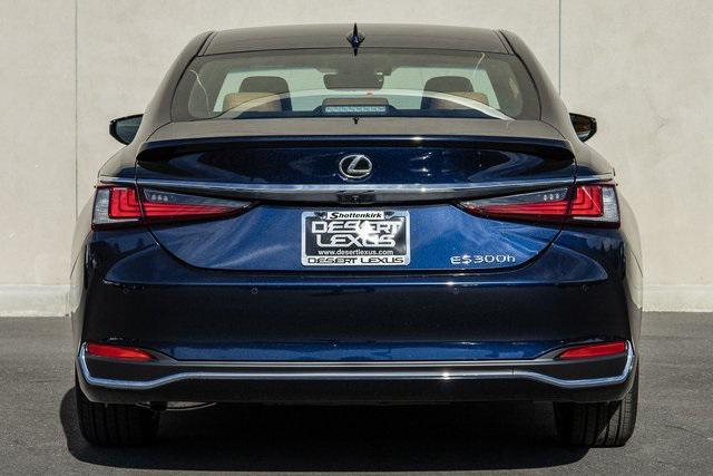 new 2025 Lexus ES 300h car