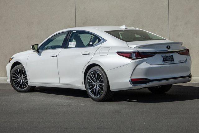 new 2025 Lexus ES 300h car, priced at $50,614