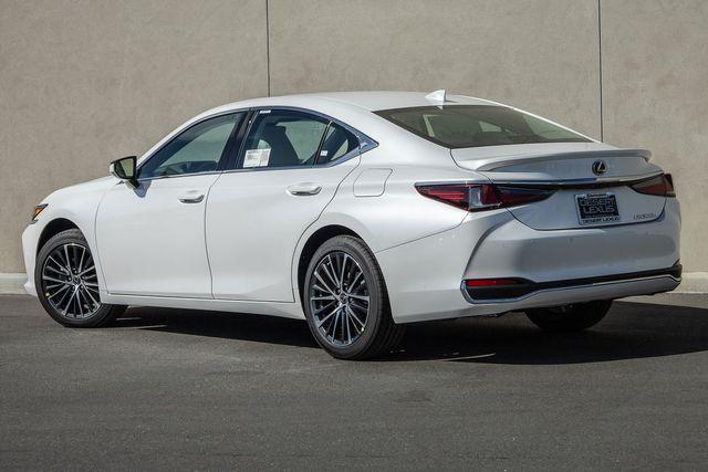 new 2025 Lexus ES 300h car, priced at $51,395