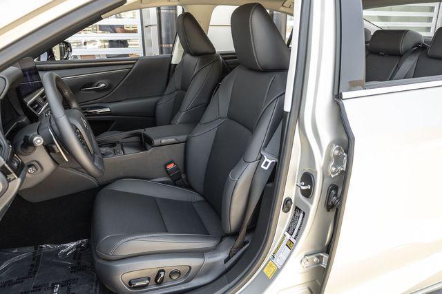 new 2025 Lexus ES 350 car, priced at $49,819