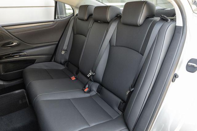 new 2025 Lexus ES 350 car, priced at $49,819
