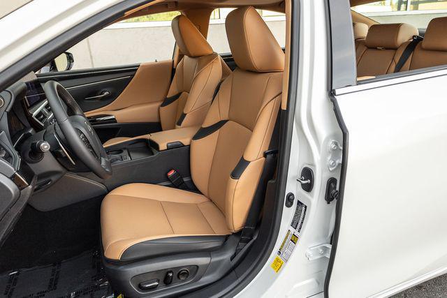 new 2025 Lexus ES 350 car, priced at $44,514