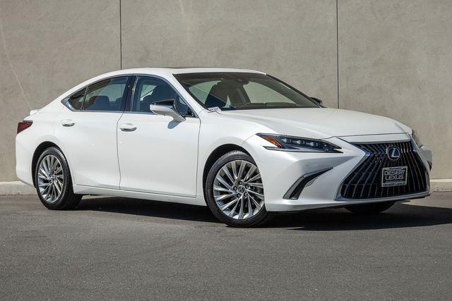 used 2023 Lexus ES 300h car, priced at $46,999
