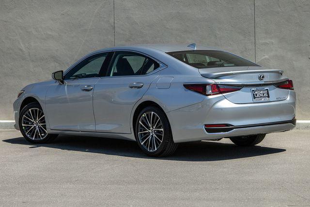 new 2025 Lexus ES 300h car