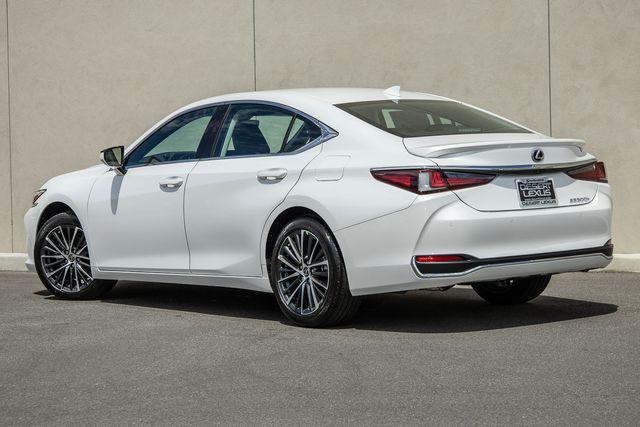 new 2025 Lexus ES 300h car