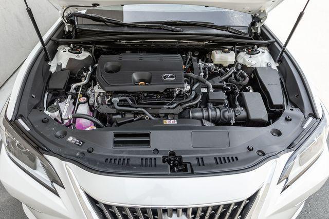 new 2025 Lexus ES 300h car, priced at $51,459