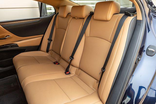 new 2025 Lexus ES 300h car, priced at $48,704