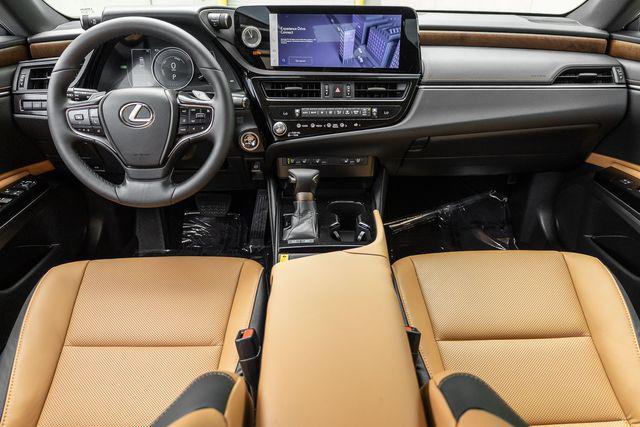 new 2025 Lexus ES 300h car