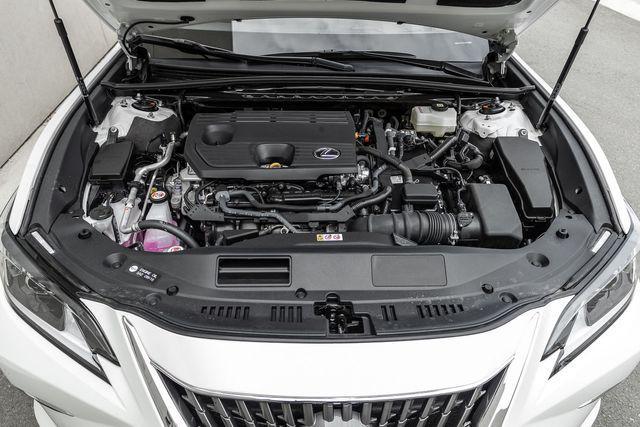 new 2025 Lexus ES 300h car