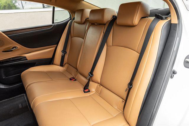 new 2025 Lexus ES 300h car