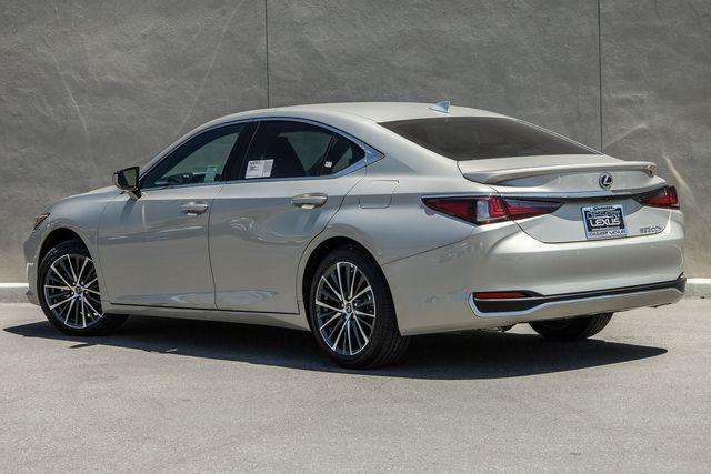 new 2025 Lexus ES 300h car