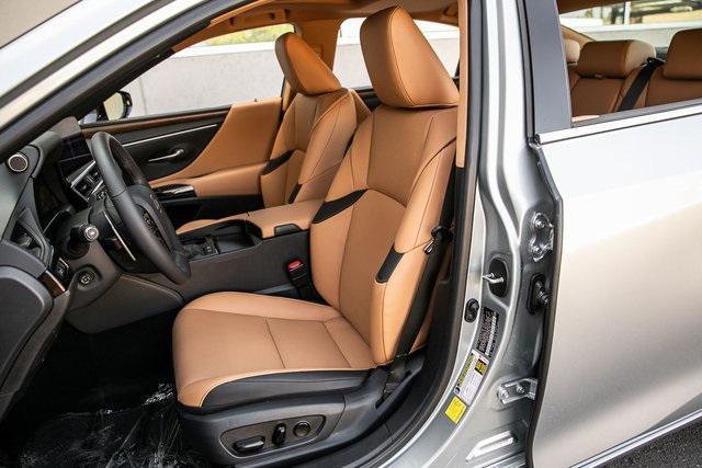 new 2024 Lexus ES 300h car, priced at $52,840