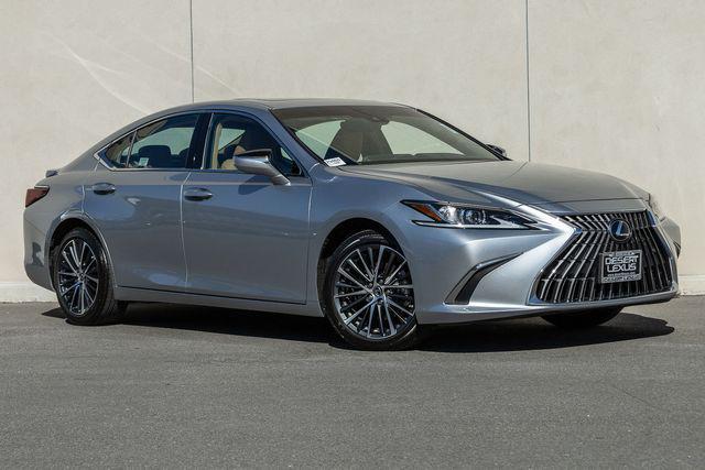 used 2025 Lexus ES 300h car, priced at $44,999