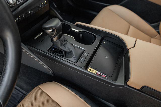 used 2025 Lexus ES 300h car, priced at $44,999