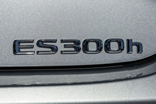 used 2025 Lexus ES 300h car, priced at $44,999