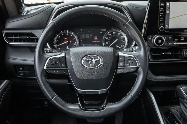 used 2021 Toyota Highlander car, priced at $37,989