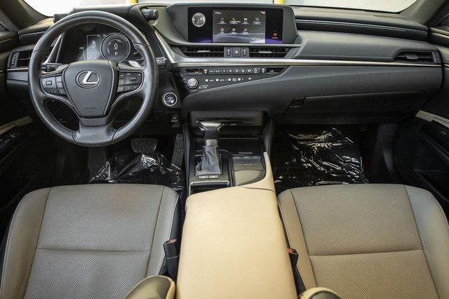 used 2021 Lexus ES 300h car, priced at $35,989