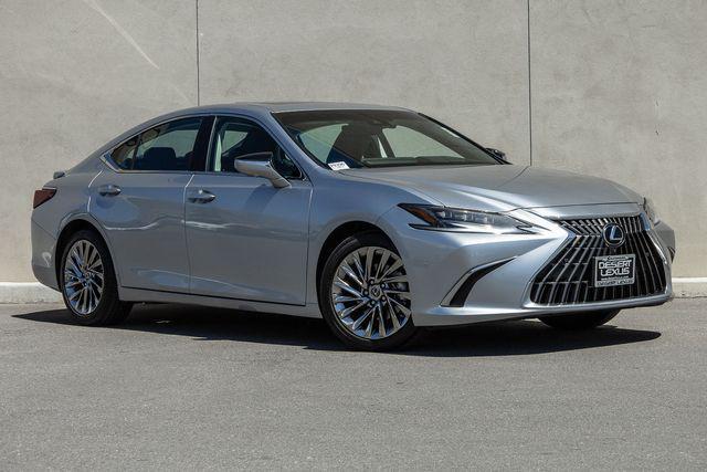 used 2025 Lexus ES 300h car, priced at $45,995