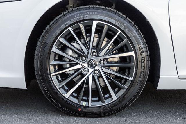 new 2025 Lexus ES 300h car, priced at $51,074