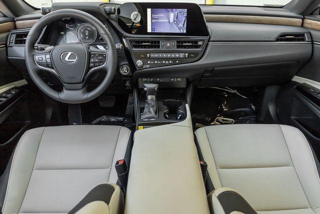 new 2025 Lexus ES 300h car, priced at $49,189