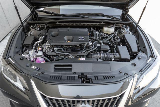 new 2025 Lexus ES 300h car, priced at $49,189