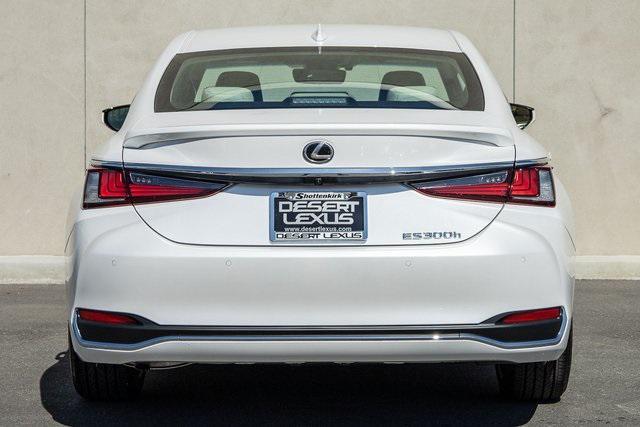 new 2025 Lexus ES 300h car, priced at $51,475