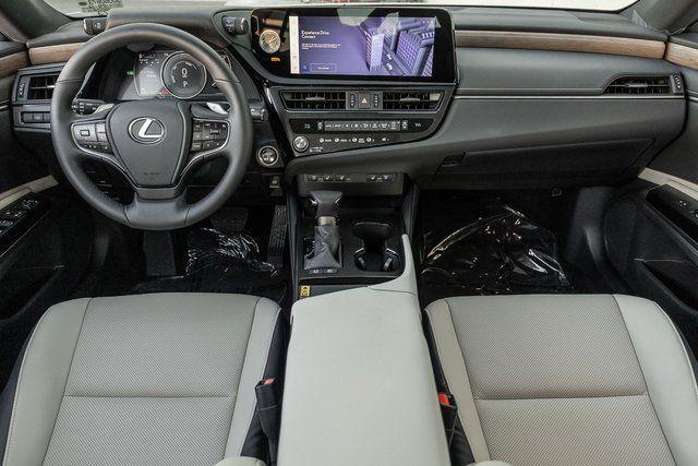 new 2025 Lexus ES 300h car, priced at $51,444