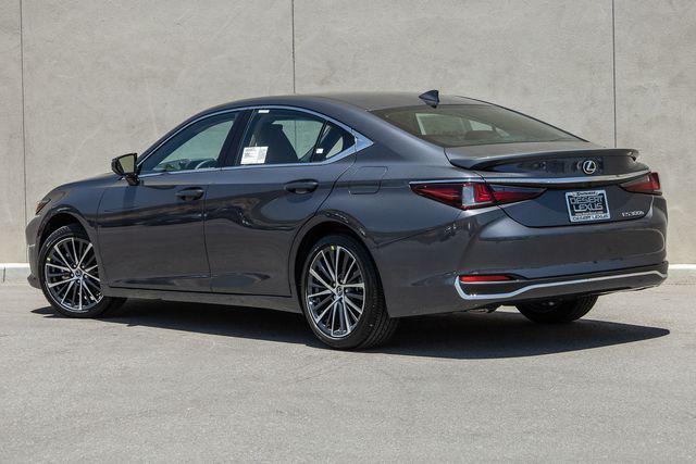 new 2025 Lexus ES 300h car