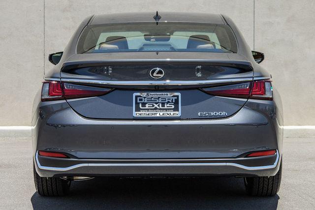 new 2025 Lexus ES 300h car