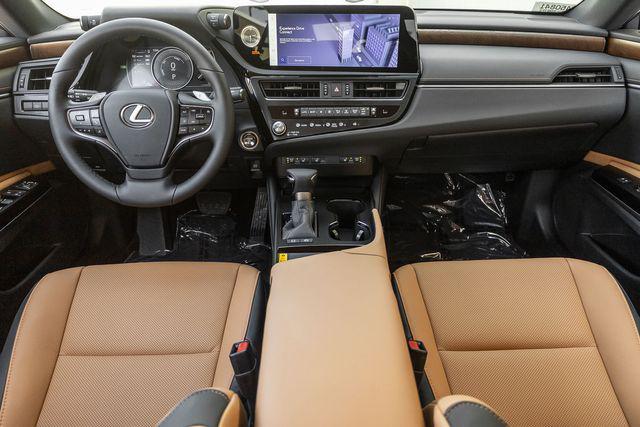new 2025 Lexus ES 300h car