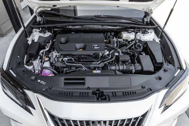new 2025 Lexus ES 300h car, priced at $57,074