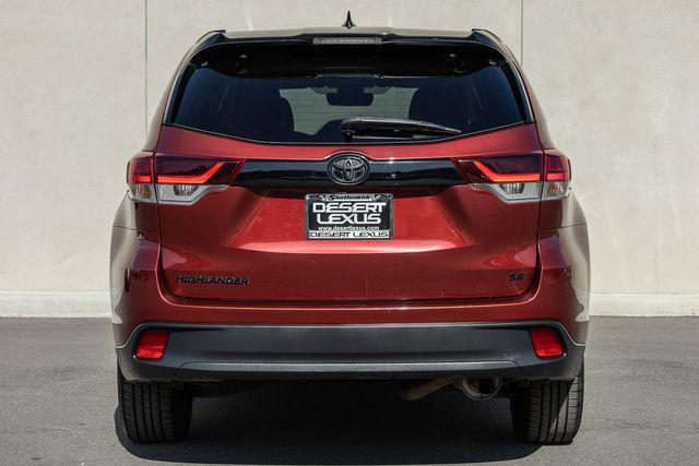 used 2019 Toyota Highlander car, priced at $23,999