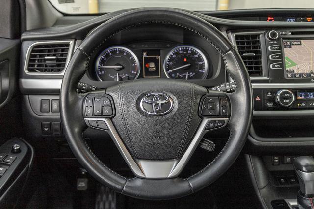 used 2019 Toyota Highlander car, priced at $23,999