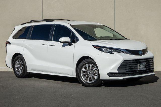 used 2022 Toyota Sienna car, priced at $34,488