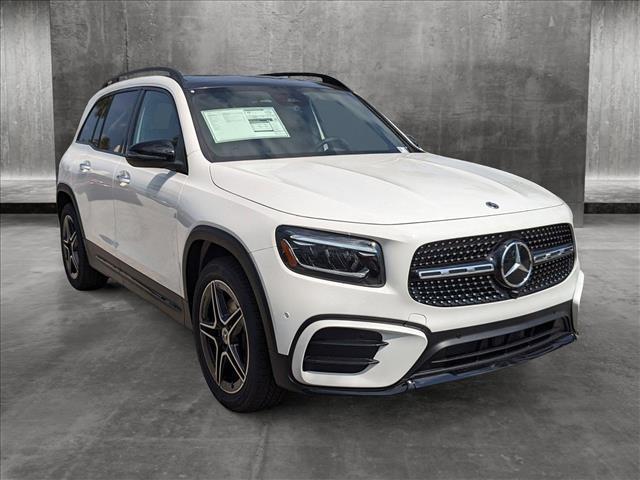 new 2024 Mercedes-Benz GLB 250 car, priced at $52,325