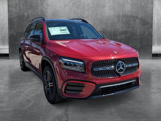 new 2024 Mercedes-Benz GLB 250 car, priced at $54,375