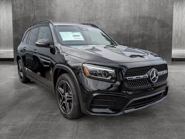 new 2024 Mercedes-Benz GLB 250 car, priced at $49,100