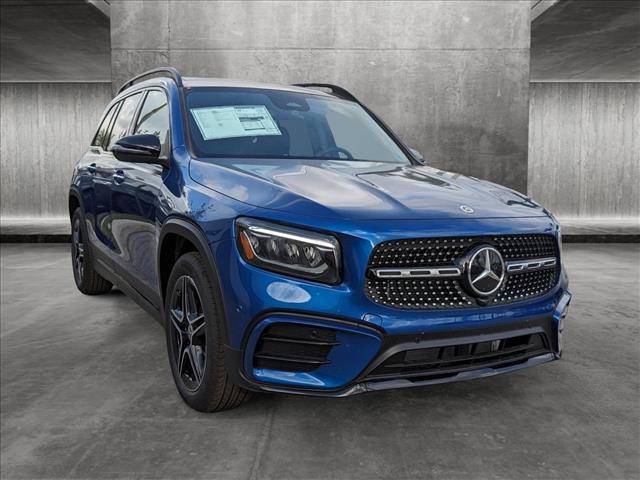 new 2024 Mercedes-Benz GLB 250 car, priced at $53,375