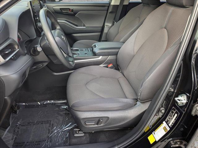 used 2022 Toyota Highlander car, priced at $28,495