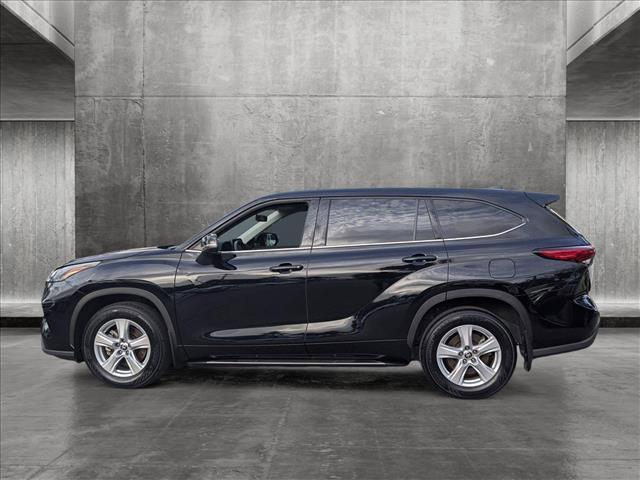 used 2022 Toyota Highlander car, priced at $28,495