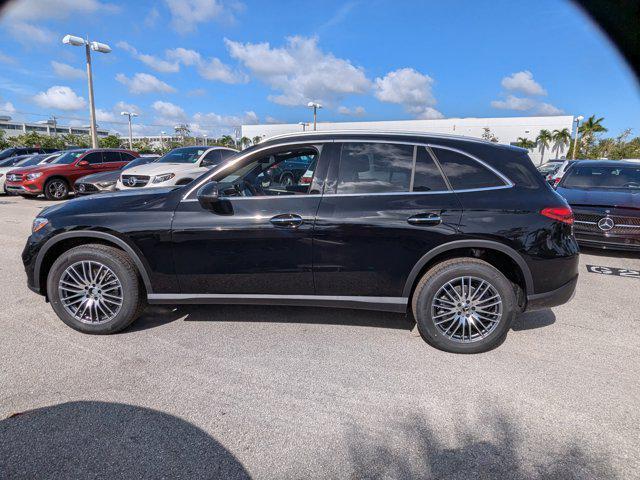 new 2024 Mercedes-Benz GLC 300 car, priced at $53,245