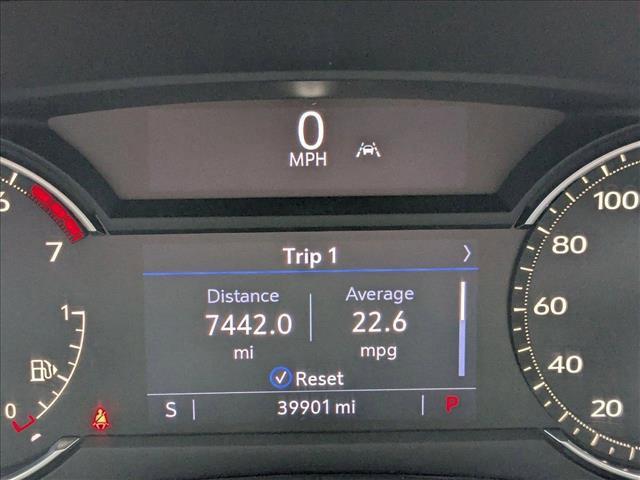 used 2023 Cadillac XT4 car, priced at $26,395