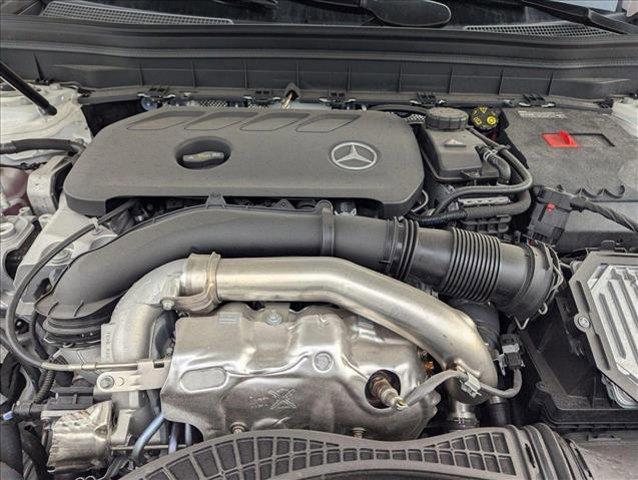 new 2025 Mercedes-Benz GLB 250 car, priced at $49,580