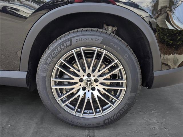 new 2025 Mercedes-Benz GLC 300 car, priced at $53,765