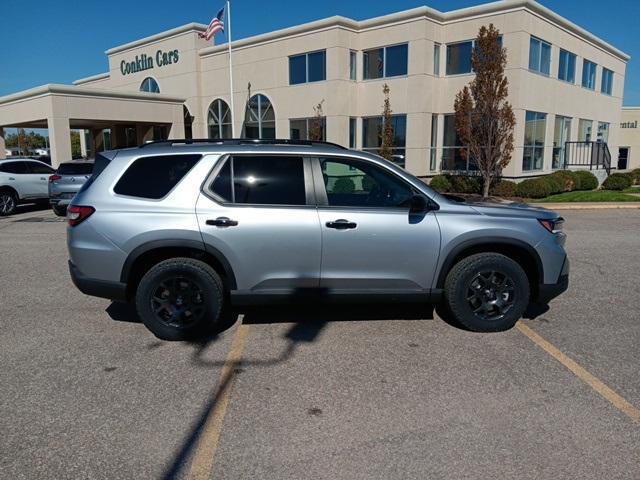 new 2025 Honda Pilot car, priced at $50,795