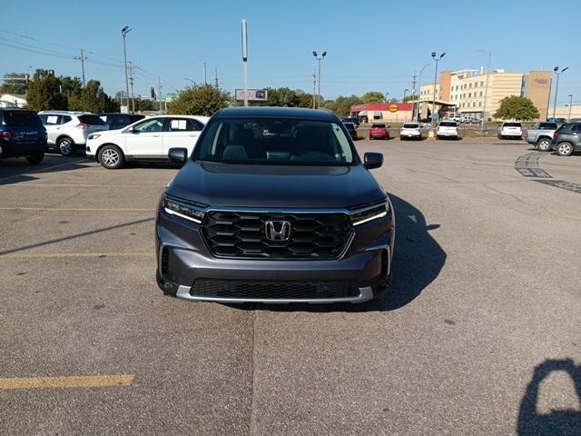 new 2025 Honda Pilot car, priced at $46,995